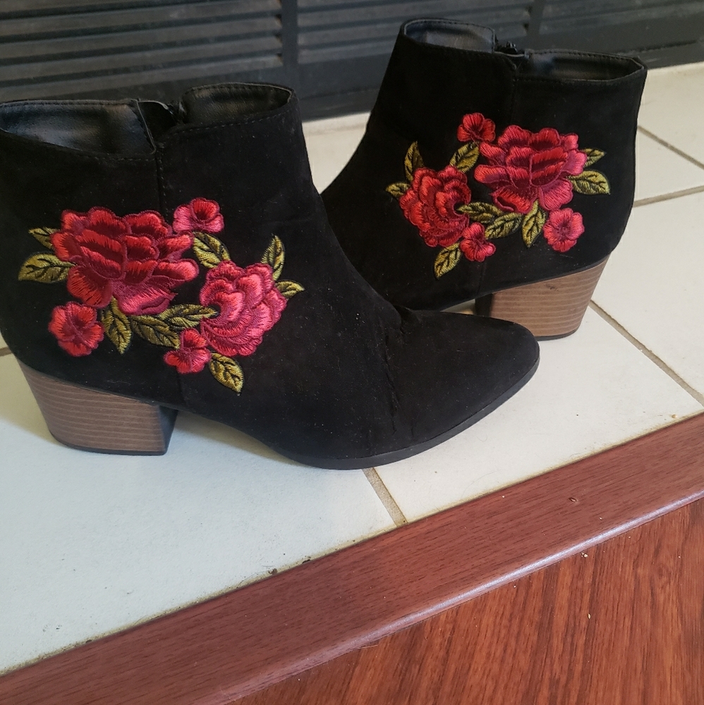 Black and rose booties